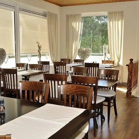 Vroenhof 2* 法尔肯堡